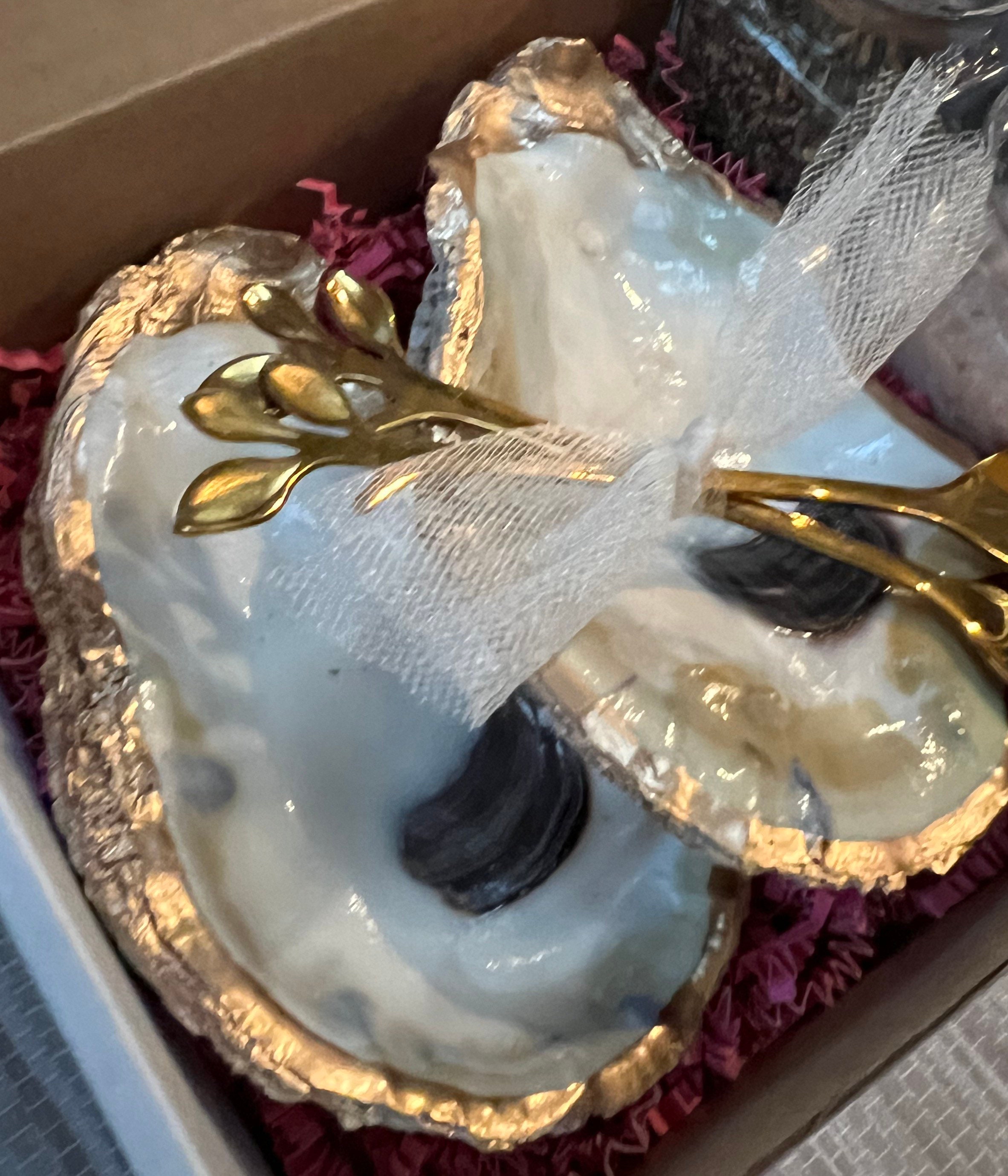 Oyster Salt and Pepper Gift Set, Salt and Pepper Set, Spice Dish, Oyster  Shell Dish, Mothers Day Gift, Teacher Appreciation Gift 