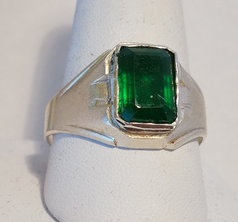 Emerald Solitaire Ring