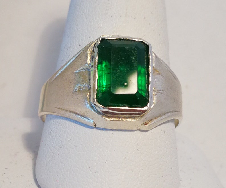 Emerald Solitaire Ring