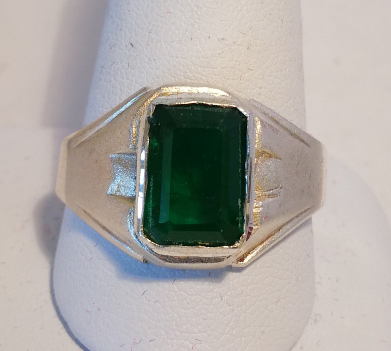 Emerald Solitaire Ring