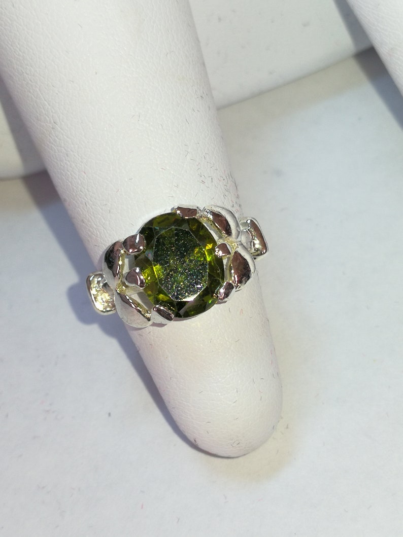 PERIDOT RING