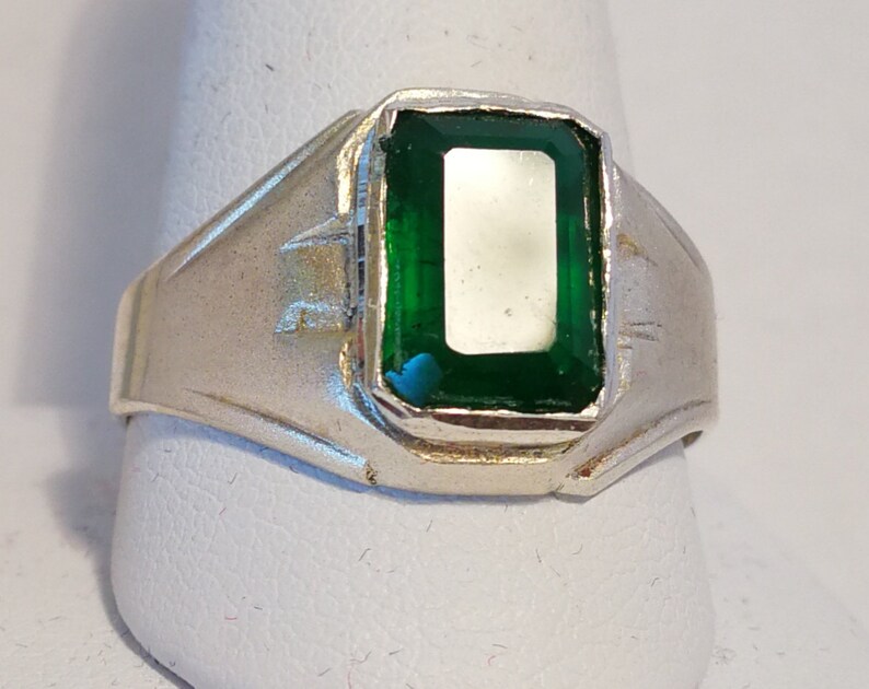 Emerald Solitaire Ring