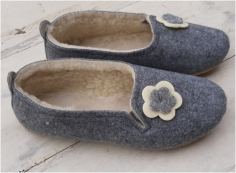 Ladies Women Grey Felted Flower Detail Slippers Wide Handmade Real Wool Felt Warm Shoes Ballerinas Mothers Day Gift UK Seller image 1