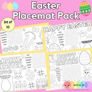 Può includere: Un pacchetto di 10 tovagliette a tema pasquale con cruciverba, labirinti e attività da colorare. Le tovagliette presentano uova di Pasqua, coniglietti e il testo "Happy Easter" e "Hoppy Easter!" in nero. Il pacchetto include una varietà di disegni.
