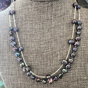 Collar de perlas contemporáneas, perlas de pavo real, perlas oscuras, doble vuelta, perlas auténticas, piedra de nacimiento de junio