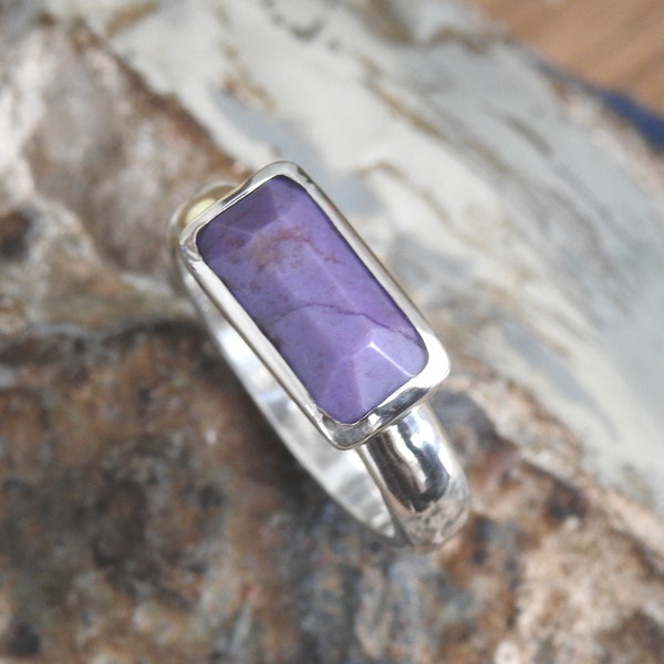 Sterling Silver Ring with Purple Jade