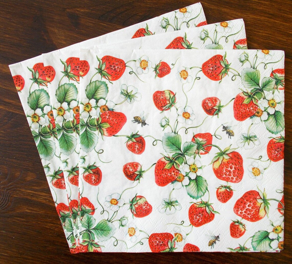 Set 4 Wild strawberry paper napkins size 33cm x 33cm for Etsy