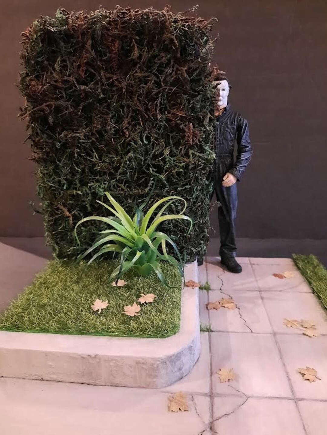 John Carpenters 1978 Halloween Hedge Scene Custom Made 1/12 Etsy