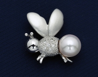 14K Solid White Gold Akoya Pearl Honeybee Pin with Natural Diamond, Cute Bug Lapel Pin, Tie Tack/Tie Pin, Unisex