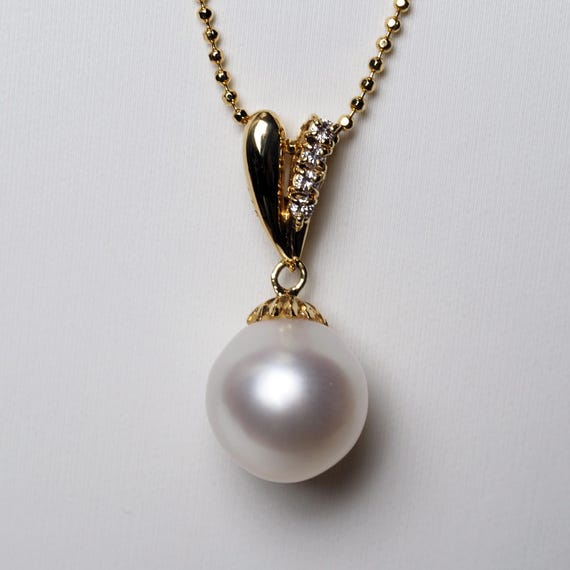 18K Solid Gold South Sea Pearl Pendant with Natural Diamond,  Baroque-Round, Yellow Gold Pendant - Main Image