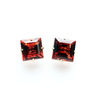 Restock 10K Solid Gold Natural Garnet Tiny Square Stud Earrings, 4mm AAAA, January Birthstone Earrings, Small Gemstone Earrings