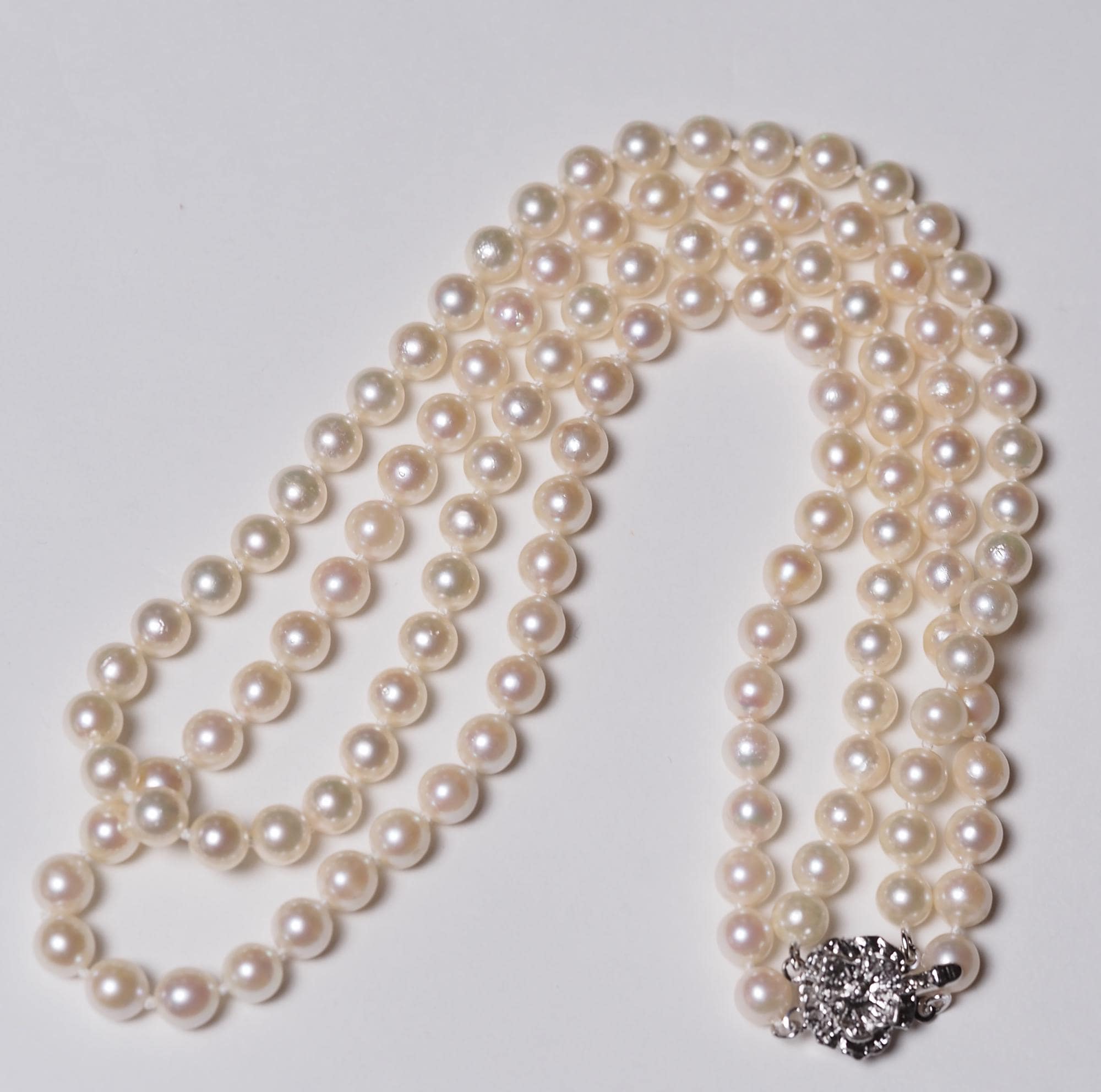 Die Mikimoto Perlen Und Die Mikimoto Frau: Atemberaubende
