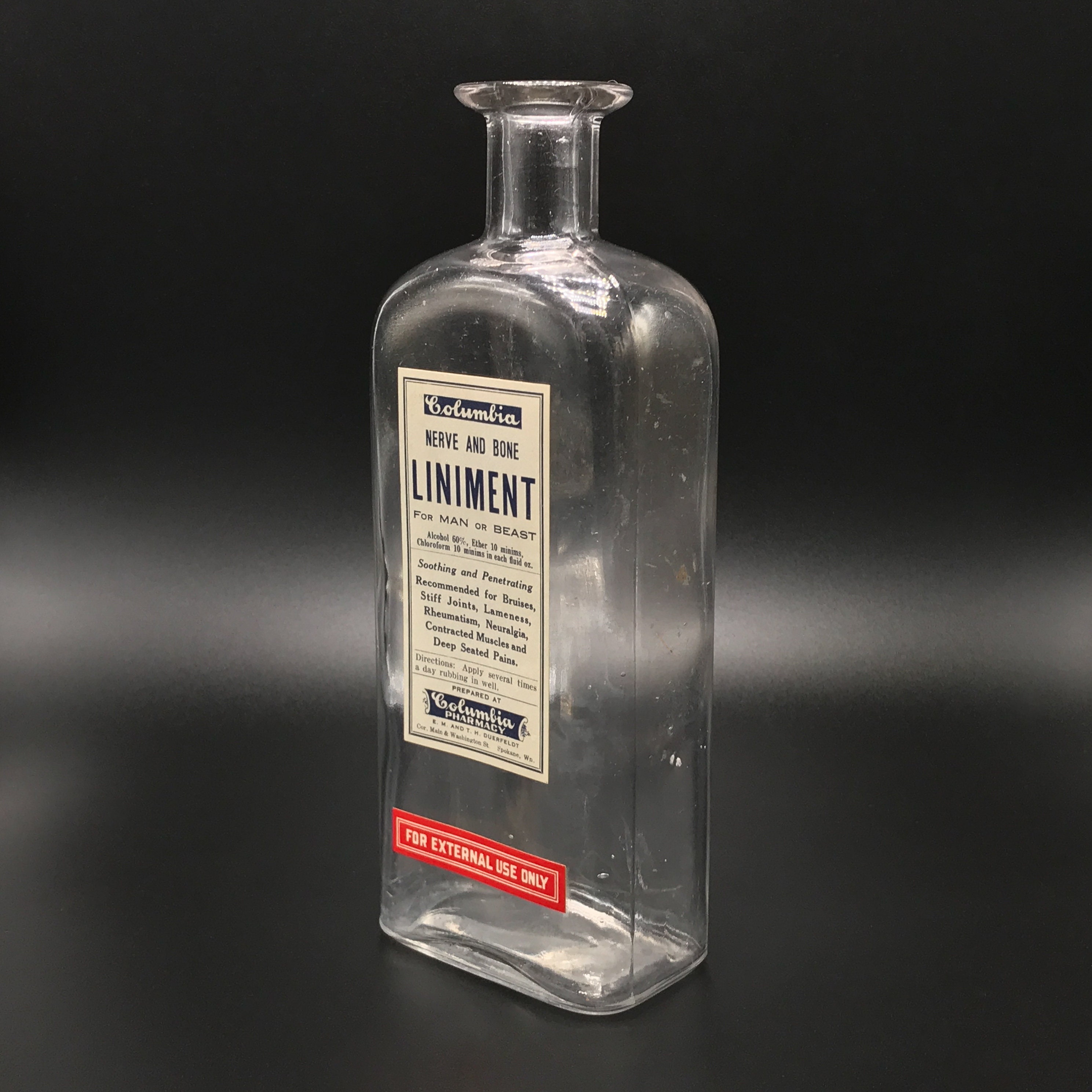 1904 Columbia Nerve and Bone Liniment for Man & Beast Antique Glass
