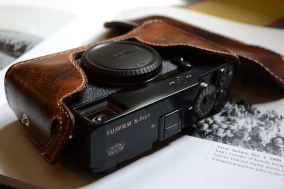 富士フィルム FUJIFILM X-H1 ハーフケースおまけ付き 良品 動作品 TP Original FUJIFILM X-H2S 用 ボディーハーフケース ブラック