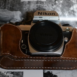 Mezza custodia in pelle per fotocamera Nikon FA