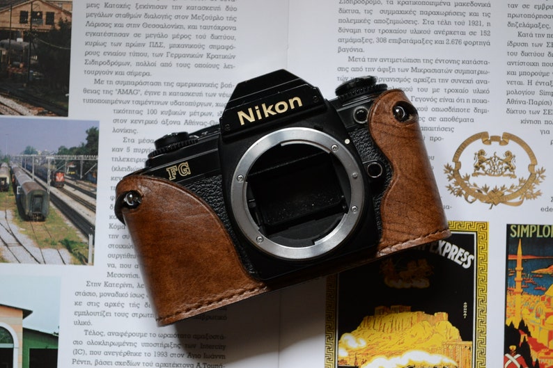 Housse de protection cuir pour Nikon F-301 ou F-501 CF-35