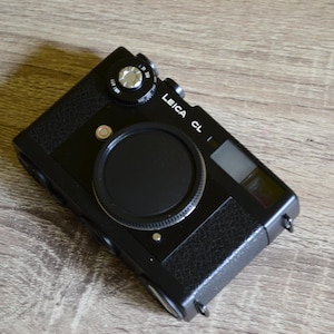 新品 本革 LEICA ライカ CL用 カメラケース ブラック ライカCL用のコロンビアレザー製ケース - デジカメ Watch