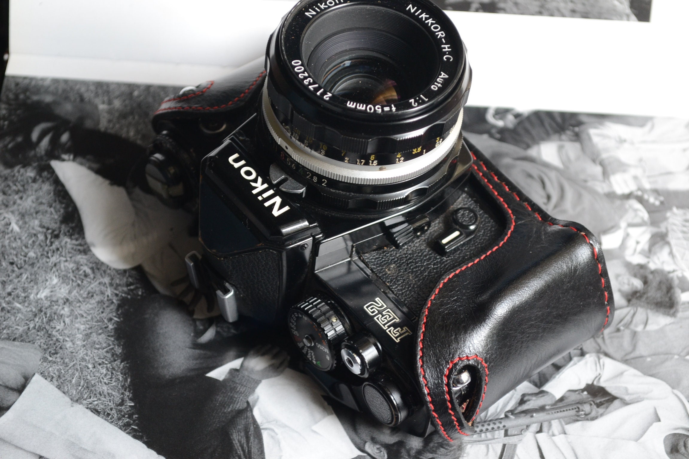 Nikon FM FM2 FE FE2 FM3a用グリップ付きレザーハーフケース Nikon FM FM2 FE FE2 FM3a用グリップ付きレザーハーフケース