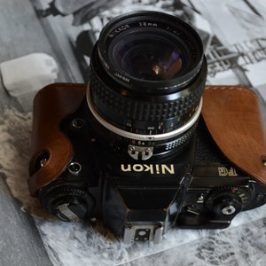 Mezza custodia in pelle per fotocamera Nikon FG