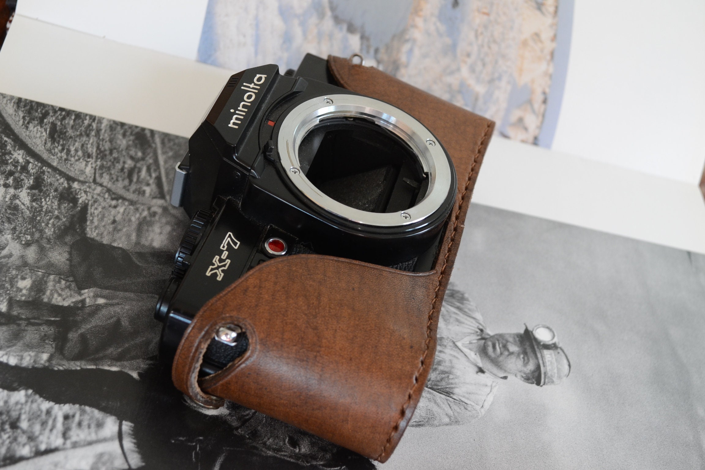 ミノルタ X-7、x-300、x-700、XG-M カメラ用レザーハーフケース