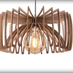 Plafonnier en bois de bouleau : lampe à suspension industrielle moderne