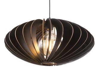 Suspension en bois : lustre scandinave en bouleau