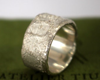 10mm Large Band with Moon Texture, Wedding band for her or for him