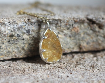 Pendentif en quartz rutile avec chaîne en argent