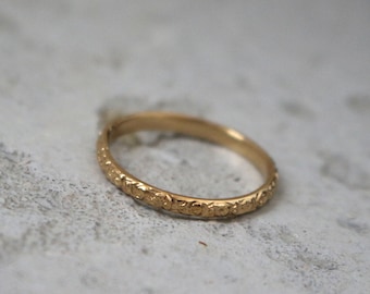 Gold Women band Wedding Ring with ancient texture