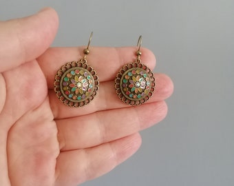 Dangle boho earrings, drop earrings, boho earrings, boho style, bohemian style, hippie style, colourful earrings, elegant earrings, round