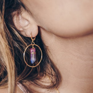 Aurakwarts, gegalvaniseerd rozeblauw kristal ombre, gouden kristallen ringen