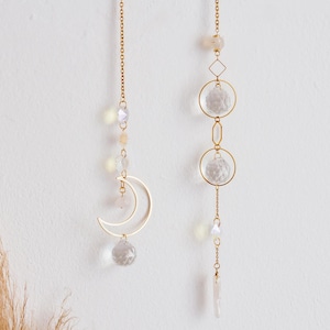 Celestial Sun Catcher met kristallen • Moon Sun • Rainbow Maker Raamdecoratie • Boho Celestial Room Decor • Prisma hangend