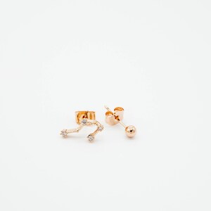 Taurus Apr 20. - May 20. Zodiac Asymmetric Earrings 925 Silver GOLD / SILVER  / ROSEGOLD plated Star Constellation