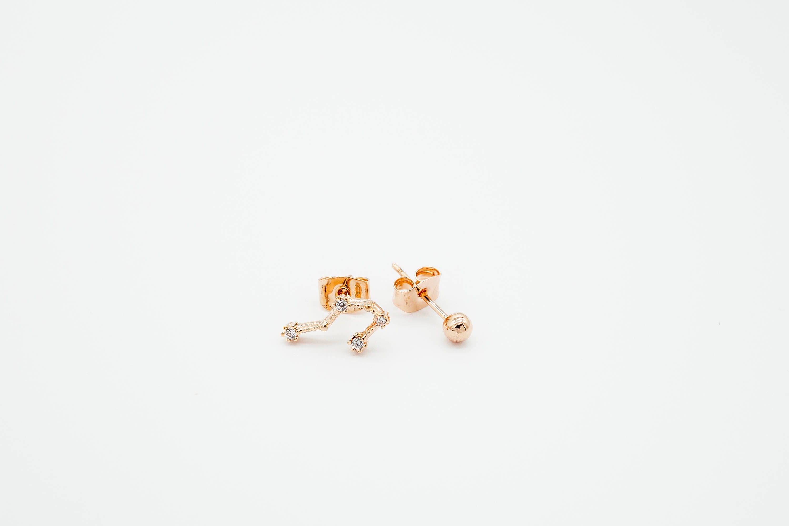 Taurus Apr 20. - May 20. Zodiac Asymmetric Earrings 925 Silver GOLD / SILVER  / ROSEGOLD plated Star Constellation