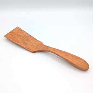 Flipper (Wooden, Cherry Wood)