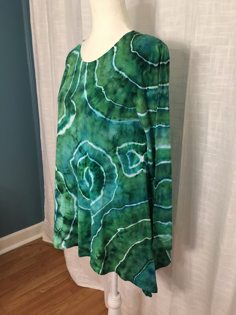 long sleeve tunic ice dyed in mermaid/'s dream blue and green geode design in U.S Women/'s S M L XL 2X 3X Plus Sizes Women/'s Tunic Top