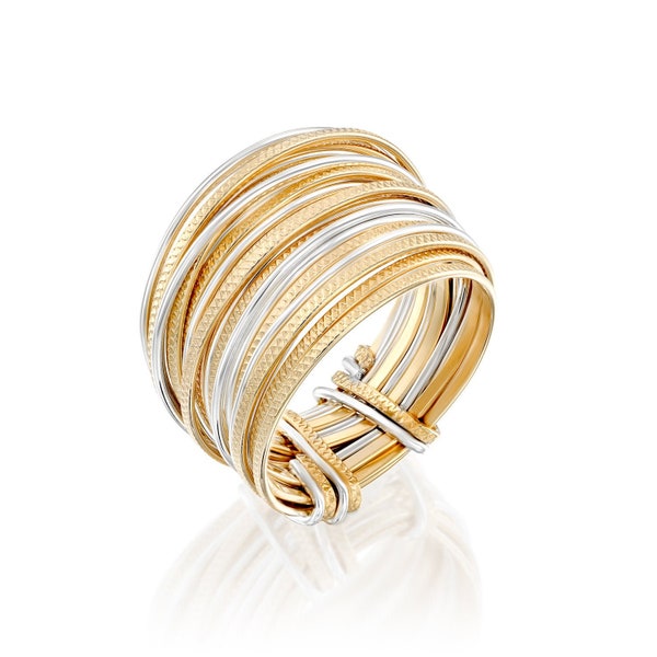 Diseño hecho a mano en dos tonos con relleno de oro de 14 quilates y anillo envolvente de plata de ley 925 Anillo ancho de dos tonos