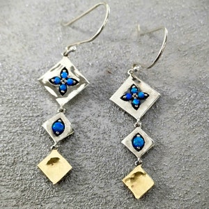 Sparkling Cubic Zirconia Silver Dangle Earrings: Classic Elegance