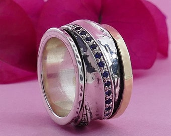 Handgemaakte blauwe saffierring: tweekleurig 9 kt goud en sterlingzilver