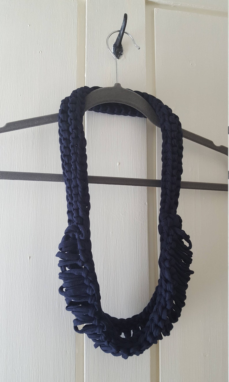 T-Shirt Yarn Lei Necklace Hand Knit Navy Blue image 2