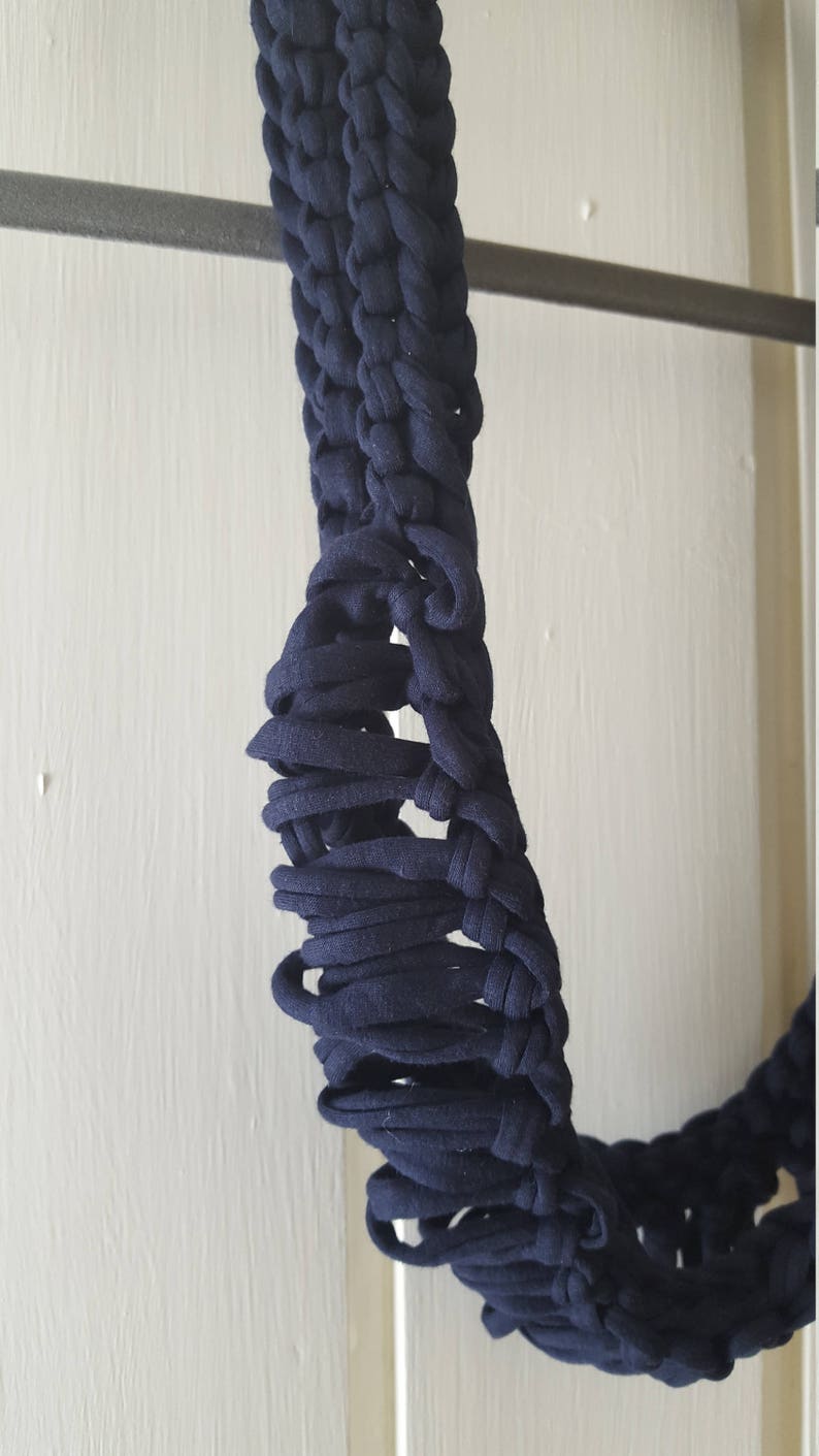 T-Shirt Yarn Lei Necklace Hand Knit Navy Blue image 3