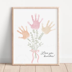 Arte de impressão de mão para o dia das mães para impressão, presente de artesanato de impressão de mão de flores para a mãe dos filhos, presente para a avó dos netos, buquê de presente de artesanato para esposa