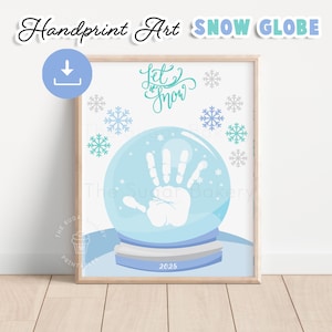 Arte con huella de mano en forma de globo de nieve, manualidad navideña con huella de mano, arte preescolar con muñeco de nieve y copos de nieve, recuerdo de huella de mano para Navidad