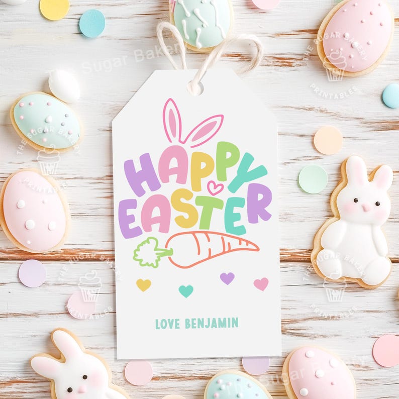 Pu&ograve; includere: Un'etichetta regalo stampabile bianca con un messaggio di Buona Pasqua colorato, una carota e orecchie di coniglio. L'etichetta &egrave; personalizzata con il nome Benjamin.