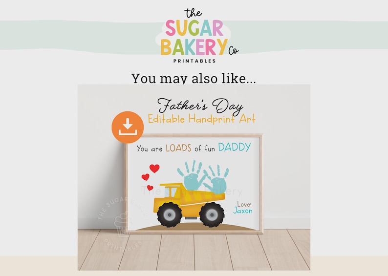 K&ouml;nnte beinhalten: Ein druckbares Vatertags-Handabdruck-Kunstwerk. Das Design zeigt einen gelben Kipplaster mit blauen Handabdr&uuml;cken und dem Text "You are LOADS of fun DADDY".