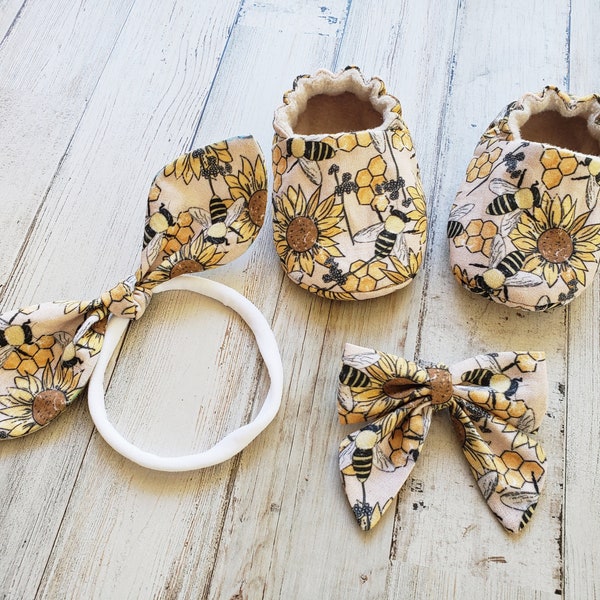 Baby Shoes | Sunflower Honey Bee | Moccasins Soft Sole Slippers | Baby Shower | Footwear | Bows | Giftset | Vintage Nursery | Sunflower Baby