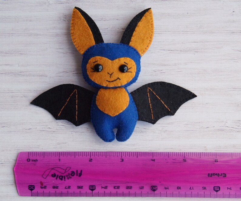 Stitched Felt Bat Arts And Crafts Crafts Craft Inspiration