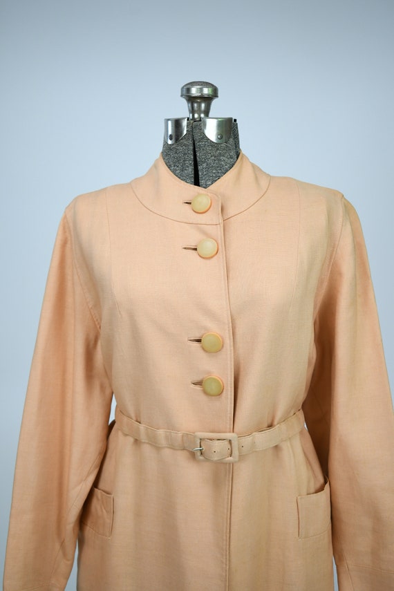 1960s Pale Peach Linen Coat Dress with Bucket Poc… - image 2