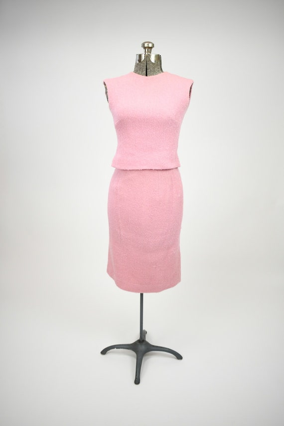 Early 1960s Bubblegum Pink Wool Boucle 3 pc. Suit… - image 6