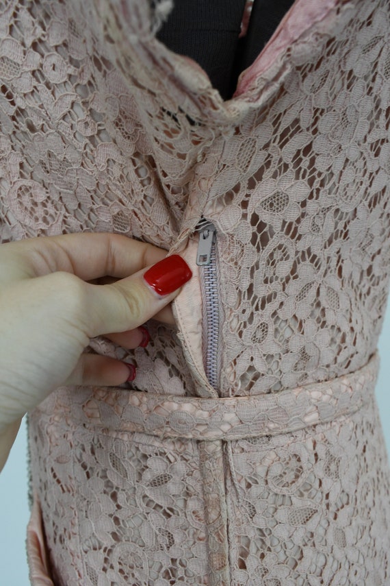 Early 1950s Pink Lace Dress with Beaded Collar an… - image 10